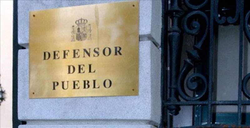 CNAE traslada sus quejas sobre la huelga de examinadores al Defensor del Pueblo