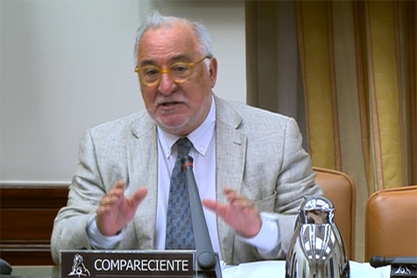 Exámenes de conducir: Pere Navarro pide calma y colaboración