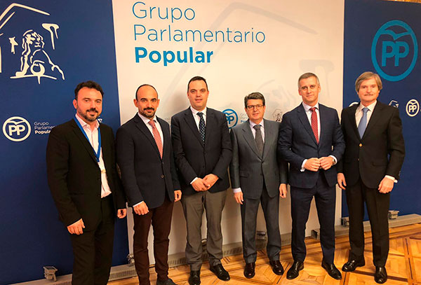 CNAE visita al Grupo Popular de la Comisión de Seguridad Vial