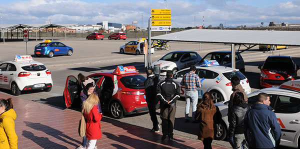 Exámenes de conducir: La DGT recurre a las horas extra para intentar resolver el tapón del verano