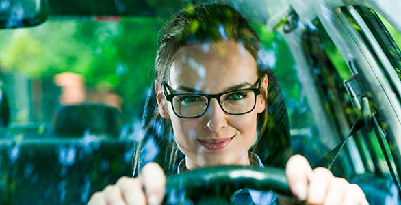 Las gafas protegen los ojos, si se dispara el airbag