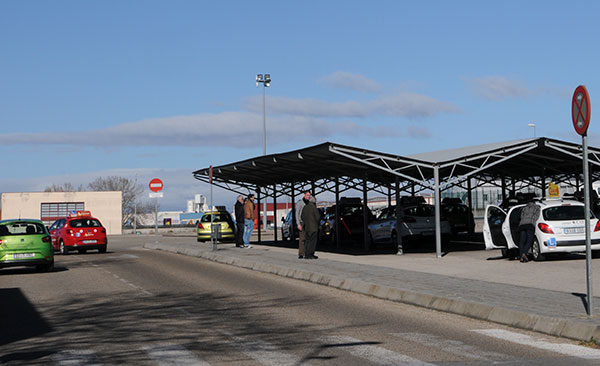 La DGT lanza un tríptico y un manual sobre buenas prácticas en las autoescuelas