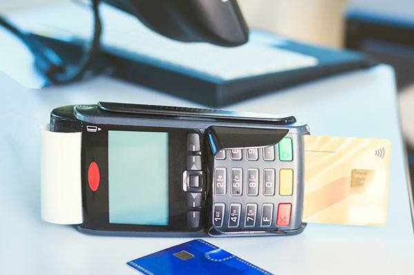 Ya se pueden pagar las tasas de Tráfico con tarjetas de crédito o débito
