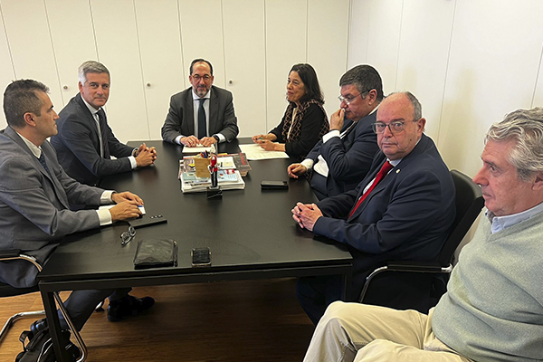 Reunión en la Fiscalía de Seguridad Vial para evitar las irregularidades en la formación